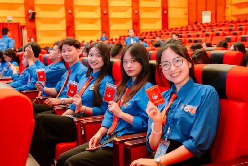 Huy Hiệu Đoàn Thanh Niên Cộng Sản Hồ Chí Minh: Lịch Sử, Ý Nghĩa & Quy Định Chi Tiết 2025 Huy Hiệu Đoàn Thanh Niên Cộng Sản Hồ Chí Minh: Lịch Sử, Ý Nghĩa & Quy Định Chi Tiết 2025