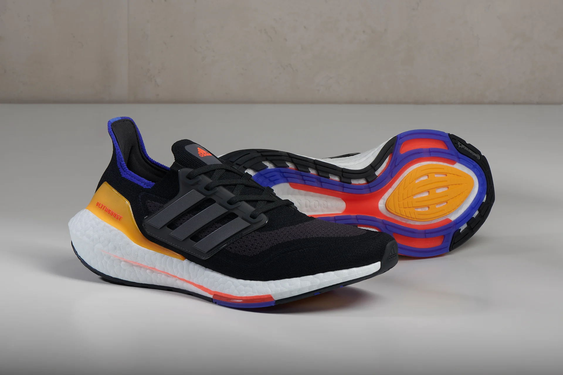 Continental™ rubber: đế cao su bám sân tối ưu giày bóng chuyền adidas