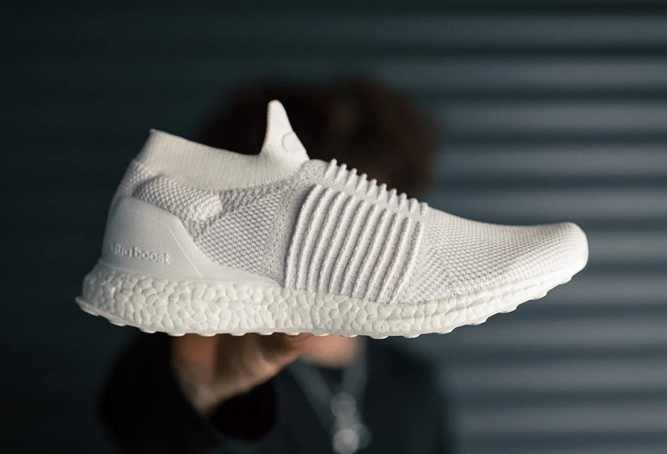 Primeknit: chất liệu thoáng khí cho cảm giác ấm áp giày bóng chuyền adidas