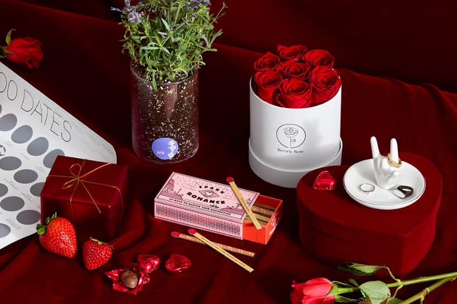 Truyền thống tặng quà trong ngày Valentine Trắng