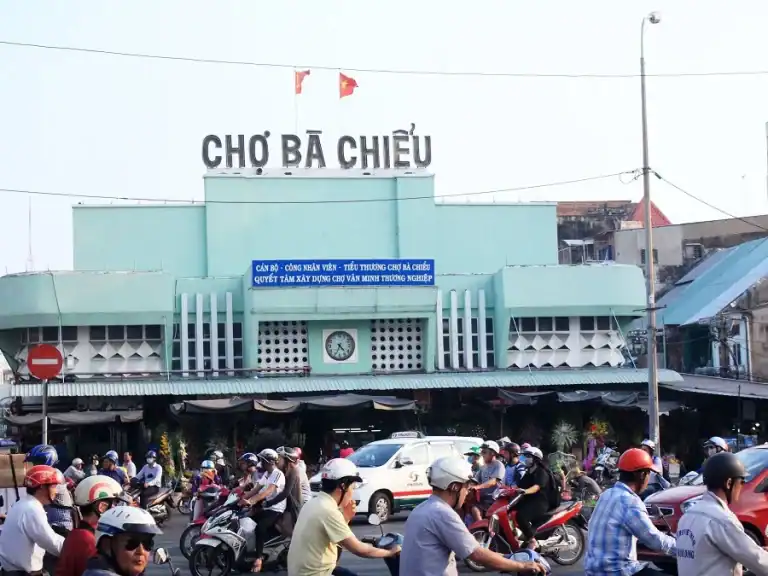 Ba Chieu Market: Complete Shopping & Food Guide 2025