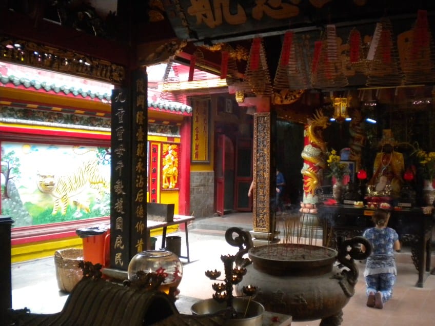 Quan Am Pagoda: Complete Visitor Guide to Ho Chi Minh City's Hidden Chinese Temple