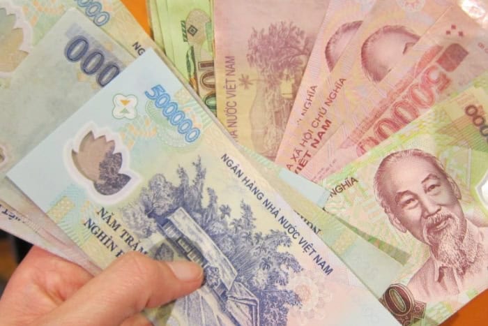 Tipping in Vietnam: Complete 2025 Guide (Amounts, When NOT to Tip)