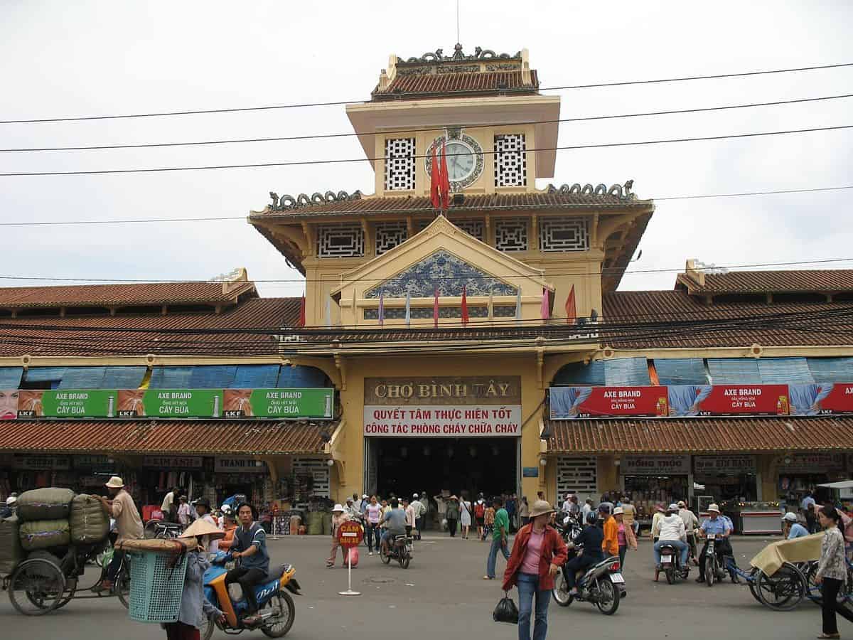 Hoa Binh Market: The Ultimate Local Guide to District 5's Hidden Gem (2025) Hoa Binh Market: The Ultimate Local Guide to District 5's Hidden Gem (2025)
