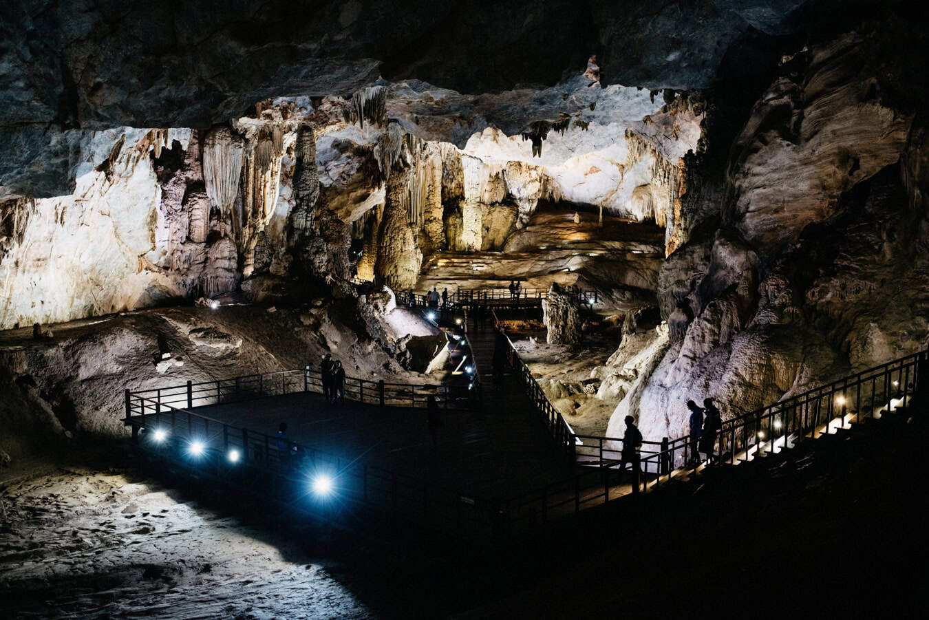 Dark Cave Phong Nha: Complete 2025 Guide (Zipline, Mud Bath & Everything You Need to Know) Dark Cave Phong Nha: Complete 2025 Guide (Zipline, Mud Bath & Everything You Need to Know)