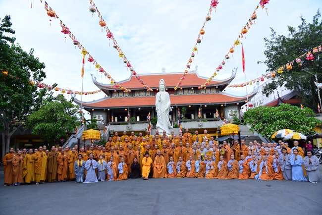 Vinh Nghiem Pagoda Guide: What You Need to Know Before Visiting Vinh Nghiem Pagoda Guide: What You Need to Know Before Visiting