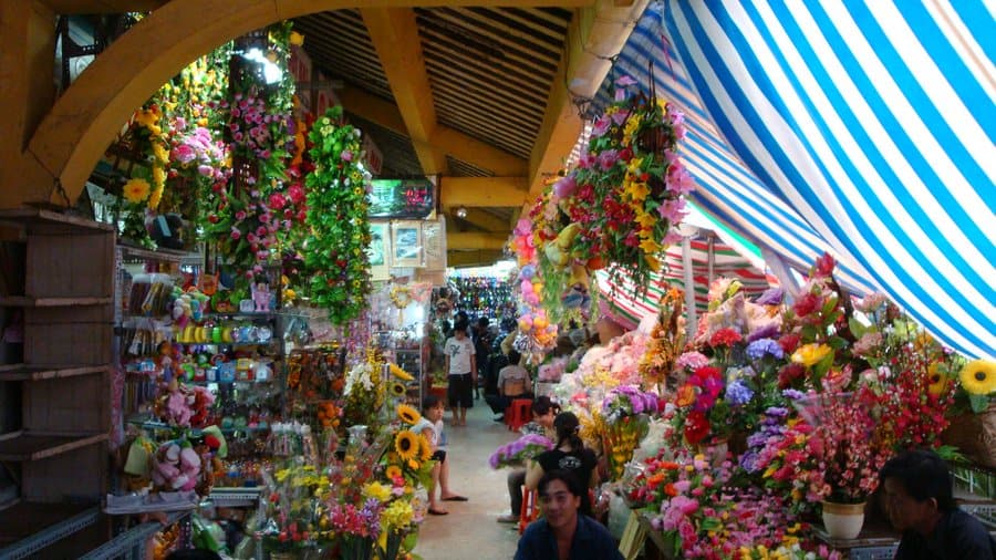 Hoa Binh Market: The Ultimate Local Guide to District 5's Hidden Gem (2025) Hoa Binh Market: The Ultimate Local Guide to District 5's Hidden Gem (2025)