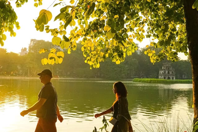 Hoan Kiem Lake Hanoi: Is It Really Worth Visiting? (Honest Guide 2026)