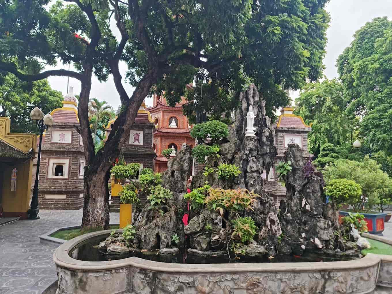 Tran Quoc Pagoda: Complete Guide 2025 - Hours, Photos & Crowd Tips Tran Quoc Pagoda: Complete Guide 2025 - Hours, Photos & Crowd Tips