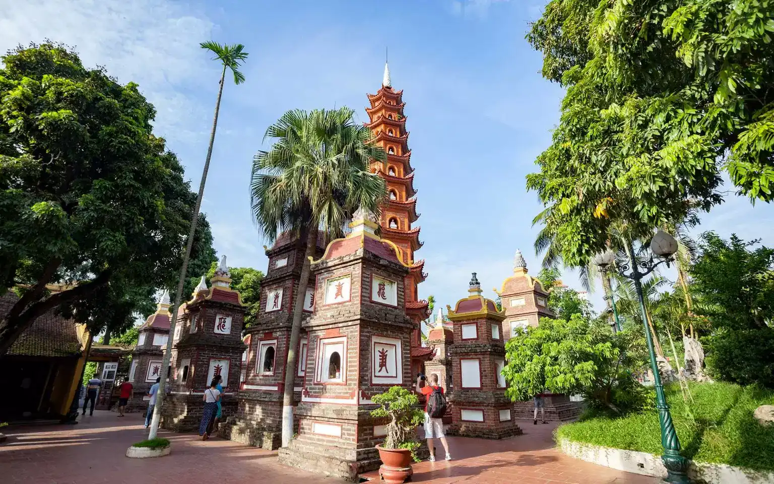 Tran Quoc Pagoda: Complete Guide 2025 - Hours, Photos & Crowd Tips Tran Quoc Pagoda: Complete Guide 2025 - Hours, Photos & Crowd Tips
