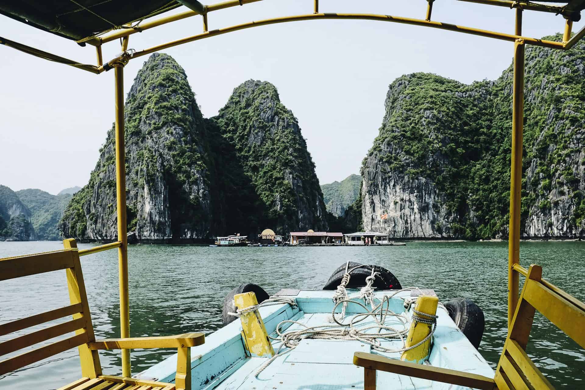 Ha Long Bay: Complete Guide - Prices, Best Time & The Truth About Pollution