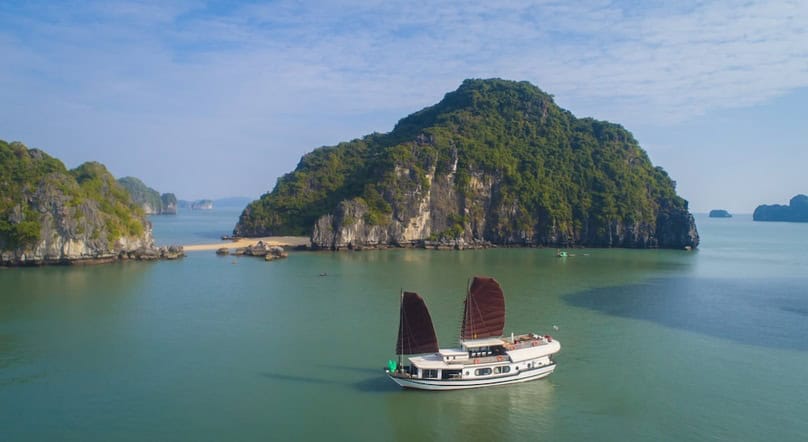 Ha Long Bay: Complete Guide - Prices, Best Time & The Truth About Pollution