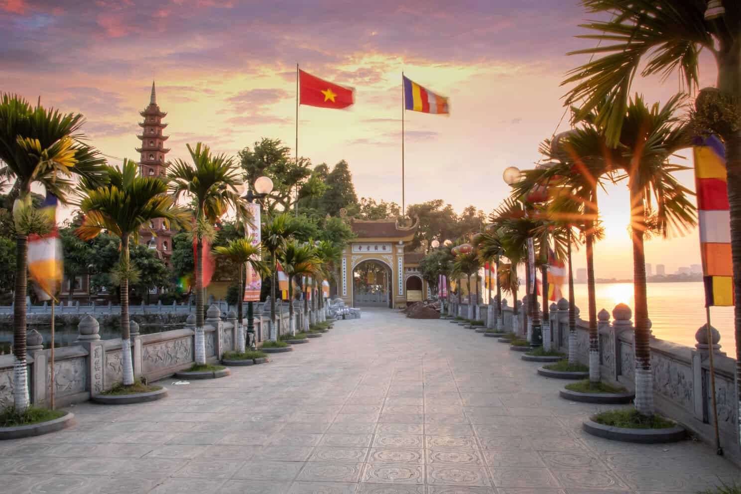 Tran Quoc Pagoda: Complete Guide 2025 - Hours, Photos & Crowd Tips Tran Quoc Pagoda: Complete Guide 2025 - Hours, Photos & Crowd Tips