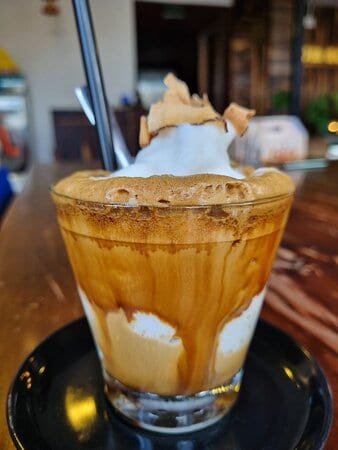 ☕ Vietnamese Coconut Coffee: Complete Guide (Where to Try + Recipe)