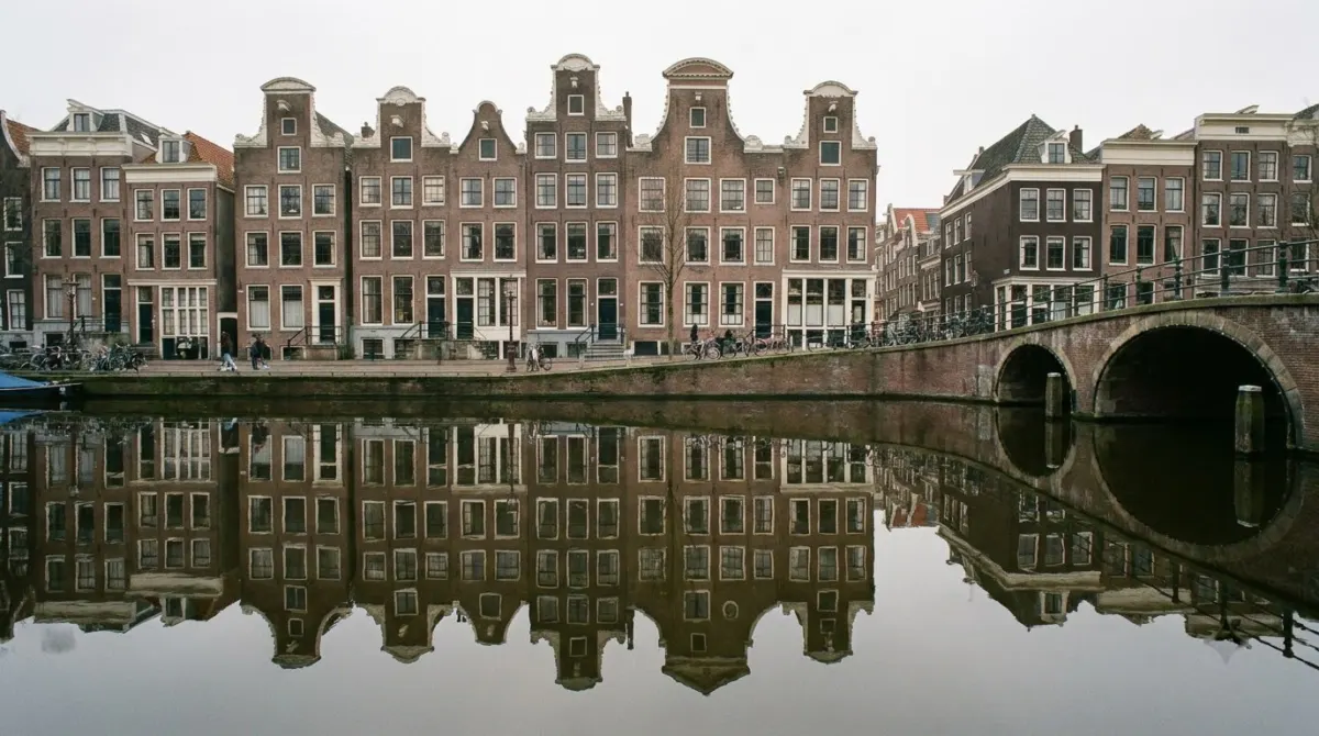 Where to Stay in Amsterdam: Check the Stairs Before the District