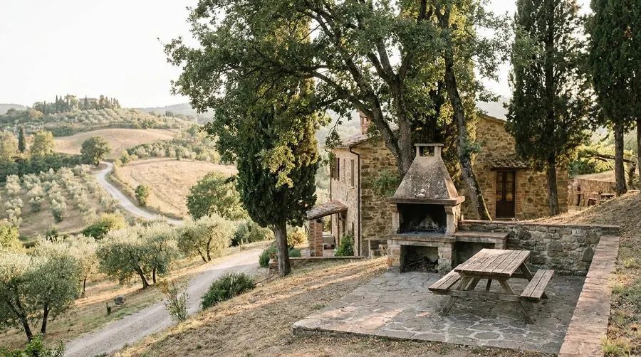 Illustration of a villa in Florence countryside